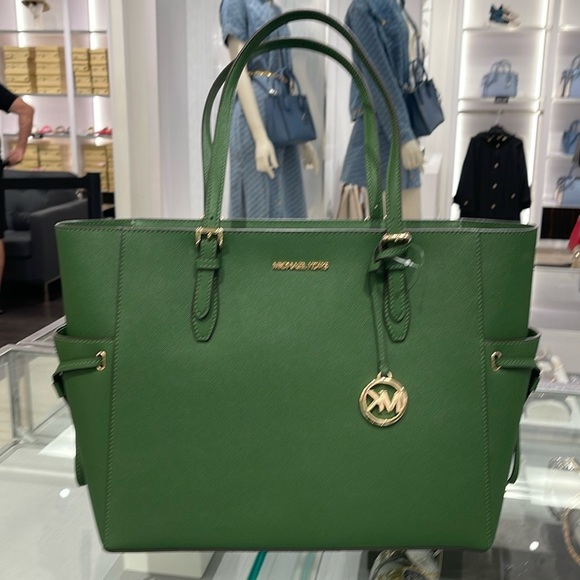 MICHAEL KORS
Gilly Large Saffiano Leather Tote Shoulder Bag
Fern Green
NWT - Picture 16 of 16